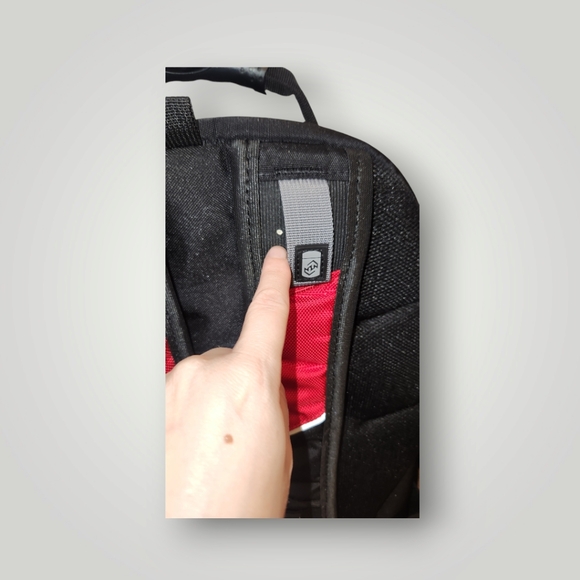 Swiss Army backpack Black Red Perfect For Air Travel Laptop backpack - Picture 15 of 16